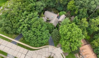 436 Shadowridge Ct, Ballwin, MO 63011