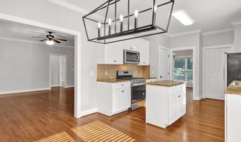 219 MOUNTAIN LAKE Trl, Alabaster, AL 35007