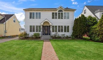 44 Netz Pl, Albertson, NY 11507