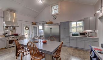 59 Wagon Rd, Alpine, TX 79830