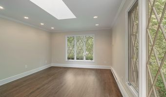 245 Borden Rd, Middletown, NJ 07748