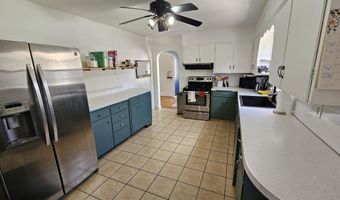 1032 Kingsbury St, Belle Fourche, SD 57717