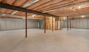 36 Overlook Dr 36, North Kingstown, RI 02852