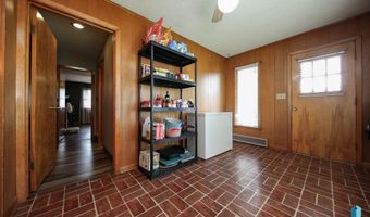 631 E 2nd St, Bridgewater, SD 57319