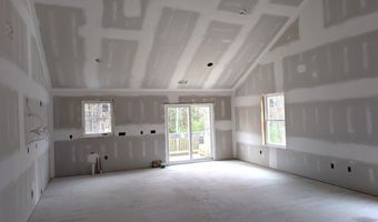 446 13th St, Acton, ME 04001