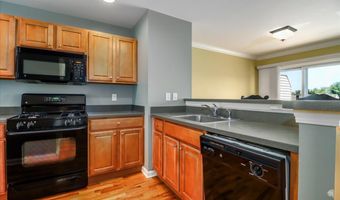 702 Sienna Dr 702, Danbury, CT 06810