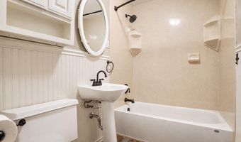 2102 E Oakland Ave, Austin, MN 55912