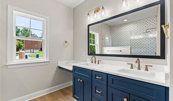 105 Kingsmill Ct, Advance, NC 27006