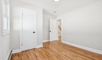 38 Somerset Rd E, Amityville, NY 11701