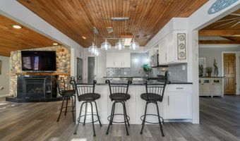 293 Louis Ave, Bayville, NJ 08721