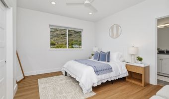 5872 Haleola St, Honolulu, HI 96821