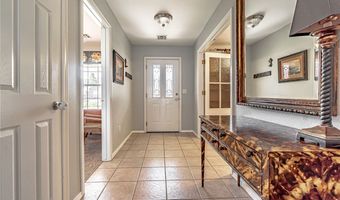 1807 SW Pine Ave, Bentonville, AR 72713