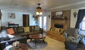2038 Hill Top Cir, Weatherford, TX 76085