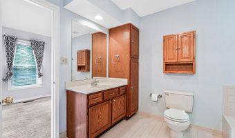 44052 ABERDEEN Ter, Ashburn, VA 20147