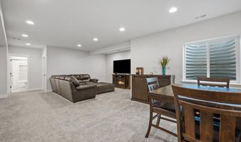 5712 CARMEL Dr, Cheyenne, WY 82009