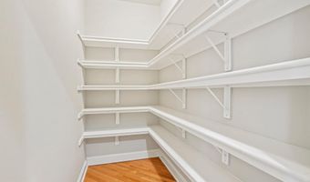 5604 HOOVER St, Bethesda, MD 20817