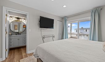 201 W Glenn St, Atlantic Beach, NC 28512