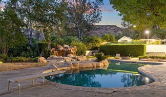 28925 Medea Mesa Rd, Agoura Hills, CA 91301
