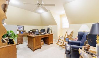 708 Town And Country Dr, Adel, GA 31620