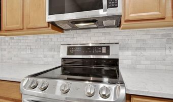 800 PARADISE Ln, Atlantic Beach, FL 32233