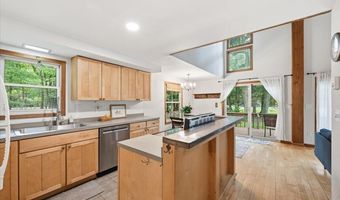 13 Teddyuscung Trl, Albrightsville, PA 18210