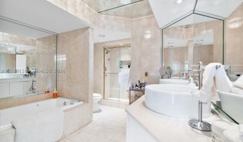 1000 W Island Blvd 2307, Aventura, FL 33160