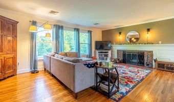 190 Crestview Dr, Abingdon, VA 24210