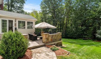 53 Essex Rd, Bedford, NH 03110