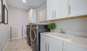 10313 Jade Point Dr, Las Vegas, NV 89135
