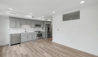 701 N HENRY St 306, Alexandria, VA 22314