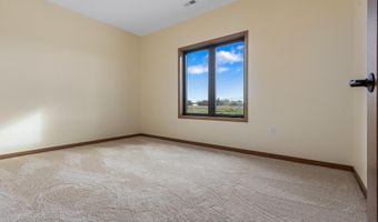 1716 N 18th St, Aberdeen, SD 57401