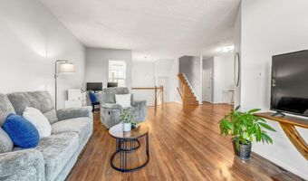 44136 SHADY GLEN Ter, Ashburn, VA 20147