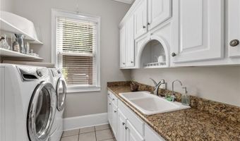3610 Mansions Pkwy, Berkeley Lake, GA 30096