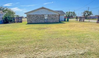 400 S Poplar St, Archer City, TX 76351