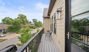 220 SE B St, Bentonville, AR 72712