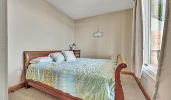 325 Lakeshore Dr, Arnolds Park, IA 51331