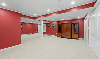 14 Karolina Ln, Bedford, NH 03110