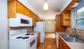 1031 N Maple Rd, Ann Arbor, MI 48103