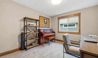 1515 Geneva Rd NE, Alexandria, MN 56308