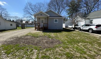 913 Pine Ave, Alma, MI 48801