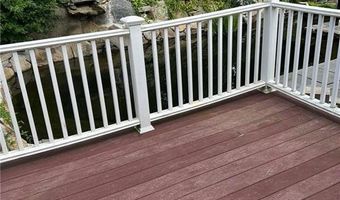 1 Edgewood Ave, Hopkinton, RI 02804