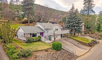 1820 Crestview Dr, Ashland, OR 97520