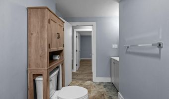 132 Maple Ave, Middletown, RI 02842