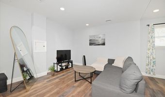 62 Bayside Ave, Amityville, NY 11701