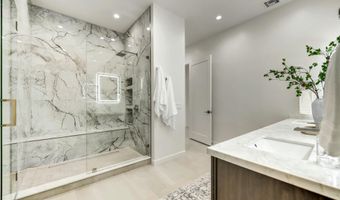 6525 E CAVE CREEK Rd 101, Cave Creek, AZ 85331