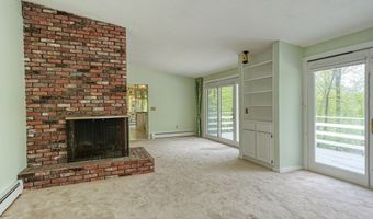 93 Vaughn Hill Rd, Bolton, MA 01740