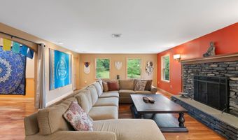 925 Hinesburg Rd, Brattleboro, VT 05301