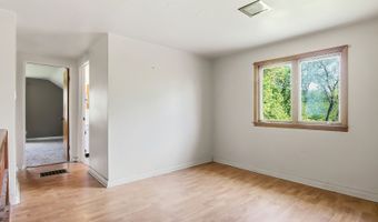 42177 N Lake Ave, Antioch, IL 60002