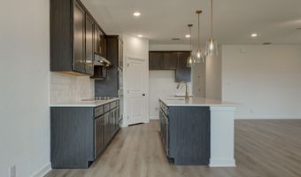 119 Peeps Ct, Adkins, TX 78101