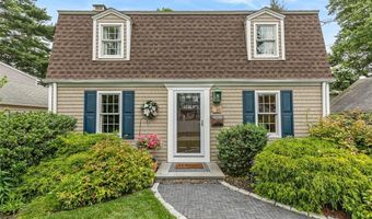 61 Harlem St, East Providence, RI 02916